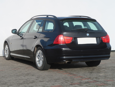 BMW 3 2009 318 i 204759km Kombi