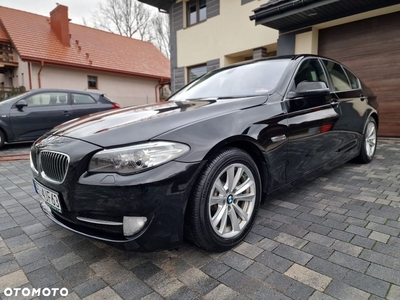 BMW Seria 5 528i xDrive Luxury Line