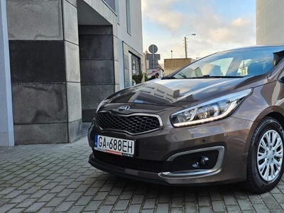 Kia Ceed 1,6 hatchback automat