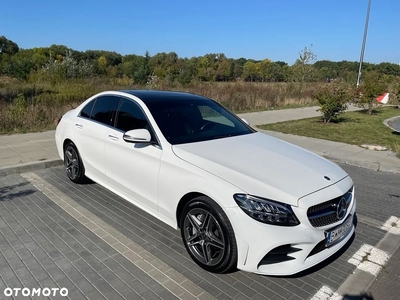 Mercedes-Benz Klasa C 300 4Matic 9G-TRONIC AMG Line