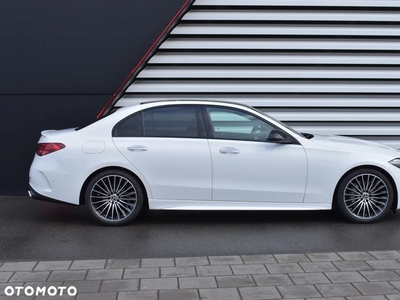 Mercedes-Benz Klasa C 300 4MATIC 9G-TRONIC