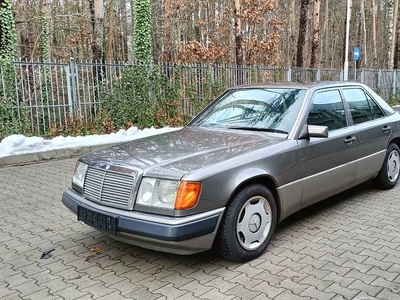 Mercedes Benz W124 250D '92