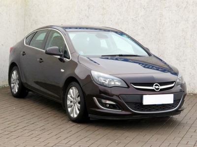 Opel Astra 2014 1.4 T 94278km ABS