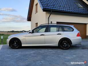 BMW 318i Touring E91