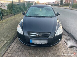 Kia Ceed 2009, 1,4 benzyna czarny