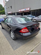 Mercedes Benz samochód klasa C W 203 2.2 CDI