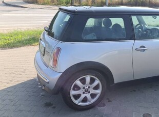 Mini cooper r50 1.6