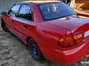 Mitsubishi Carisma Sedan 1.8 16V GDI 125KM