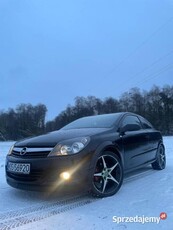 Opel Astra H GTC panorama