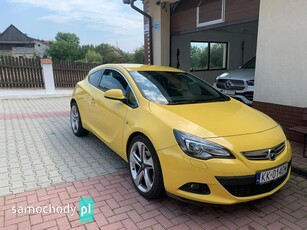 Opel Astra J