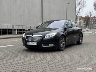 Opel insignia sedan 2.0CDTi 160KM Automat, czarny, full wyposażenie