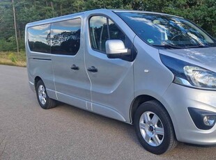 Opel Vivaro 2017 r 1,9 biturbo ekstra