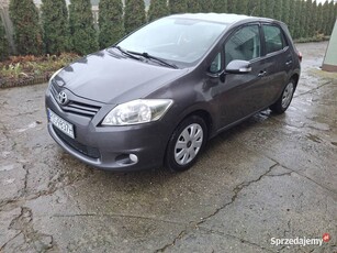 Sprzedam toyota auris lift