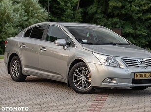 Używany Toyota Avensis 2010