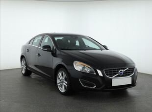 Volvo S60 2013 D3 329996km Sedan