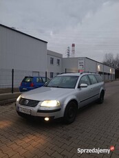 VW Passat B5 Fl kombi 1.9TDI 131km 6biegów Xenon pdc podgrzewane siedzenia