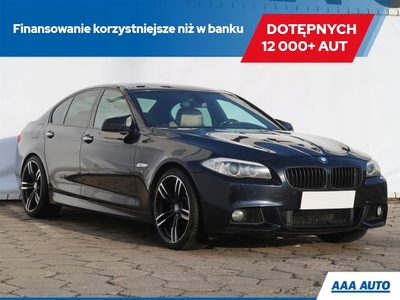 BMW Seria 5 F10-F11 Limuzyna 525d 218KM 2011