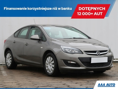 Opel Astra J Sedan 1.6 Twinport ECOTEC 115KM 2016