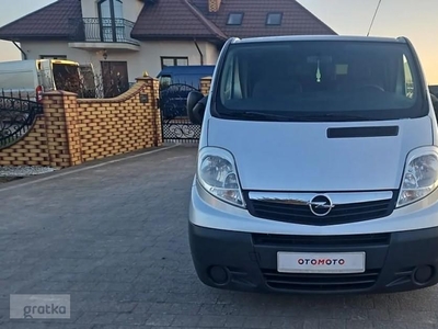 Opel Vivaro I