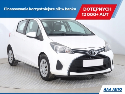 Toyota Yaris III Hatchback 5d Facelifting 1.33 Dual VVT-i 99KM 2014