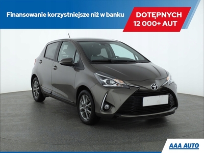 Toyota Yaris III Hatchback 5d Facelifting 2017 1.5 Dual VVT-iE 111KM 2017