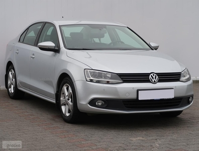 Volkswagen Jetta VI , Salon Polska, 1. Właściciel, Klima, Tempomat, Parktronic,