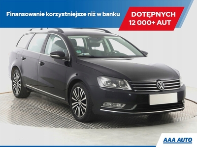 Volkswagen Passat B7 Variant 2.0 TDI CR DPF BlueMotion 140KM 2013