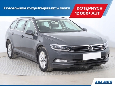 Volkswagen Passat B8 Variant 1.8 TSI BlueMotion Technology 180KM 2015