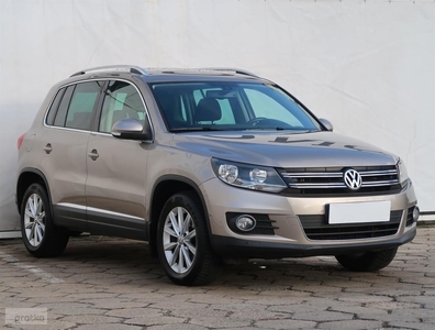 Volkswagen Tiguan , Salon Polska, Serwis ASO, Klimatronic, Parktronic