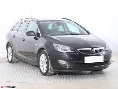 Opel Astra 1.4 138 KM 2012r. (Piaseczno)