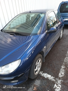 Peugeot 206 I r. 2001 przebieg 136559