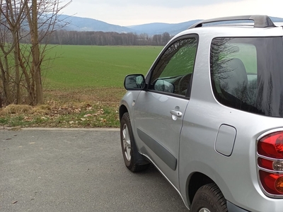 Toyota RAV 4 II 2 właściciel garażowana benzyna gaz 1794cm 238tyśkm