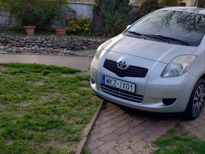 Toyota Yaris 1.0 VVTi 69KM Luna