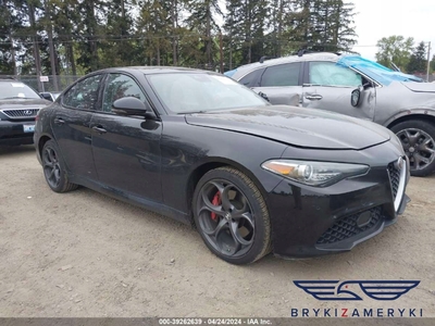 Alfa Romeo Giulia II Sedan 2.0 TBi 280KM 2017