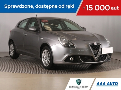 Alfa Romeo Giulietta Nuova II Hatchback 5d Facelifting 2016 1.6 JTDM-2 120KM 2019