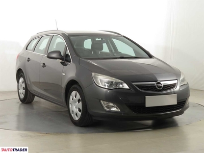 Opel Astra 1.7 108 KM 2011r. (Piaseczno)