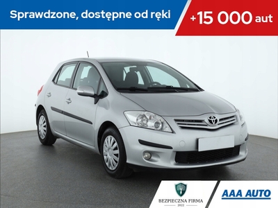 Toyota Auris II Hatchback 5d Dual VVT-i 100 99KM 2013