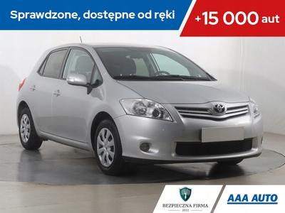 Toyota Auris II Hatchback 5d Dual VVT-i 100 99KM 2013