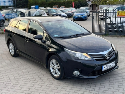 Toyota Avensis III Wagon Facelifting 2.0 D-4D 124KM 2013