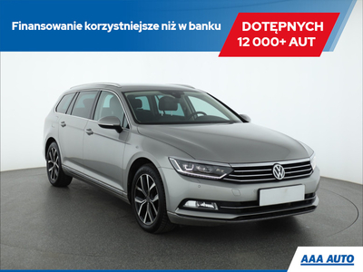 Volkswagen Passat B8 Variant 1.8 TSI BlueMotion Technology 180KM 2016