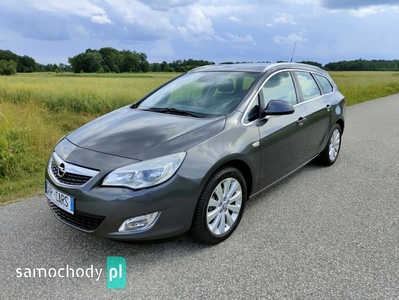 Opel Astra J