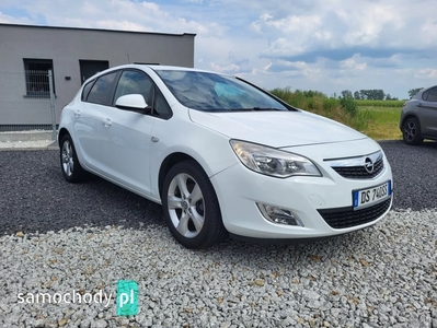 Opel Astra J