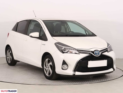 Toyota Yaris 1.5 99 KM 2015r. (Piaseczno)