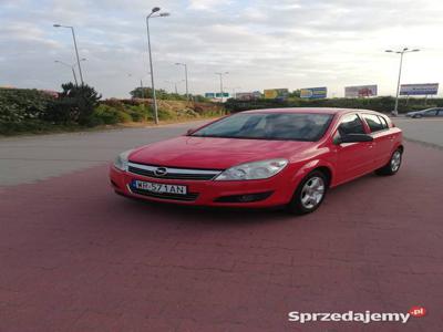 OPEL ASTRA H ENJOY z roku 2007 z silnikiem benzynowych 1.4