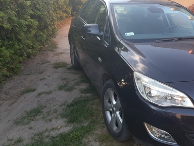 Opel Astra J ,5 DRZWI,MAŁY PRZEBIEG