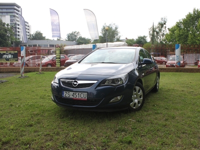 Opel Astra J Wersja COSMO Dobra Cena