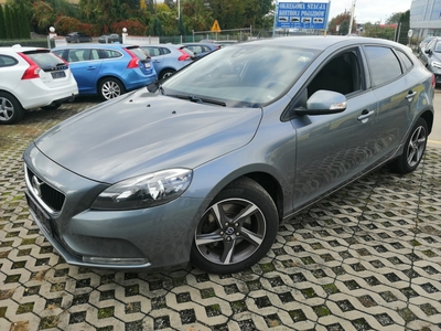 Volvo V40 II 2.0 benzyna T2 122KM 2016r