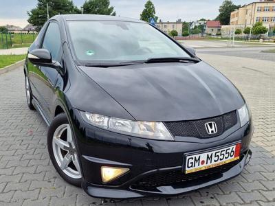 Honda Civic VIII Hatchback 3d 1.8 i-VTEC 140KM 2009