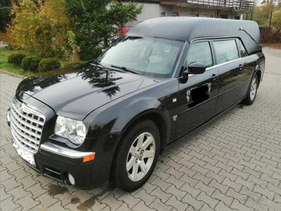 Karawan Pogrzebowy, Chrysler 300C, przebieg 58 700 km.