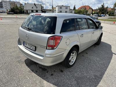 Opel Astra J 2010